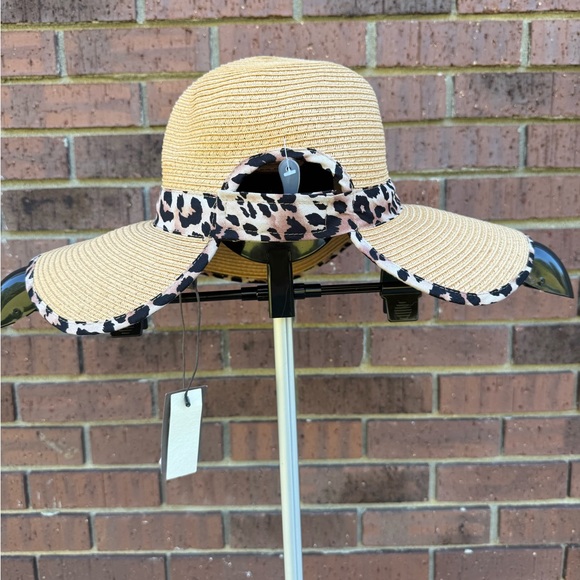Vince Camuto Straw Backless Floppy Framer Sun Hat Leopard Cheetah Trim New Beach - Picture 1 of 6